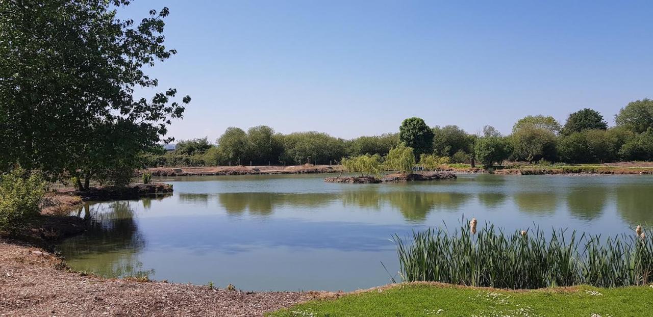 Walnut Lodge, Summerhayes Bridgwater Luaran gambar